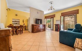 Grande Platano - Spacious Apartment In Sorrento